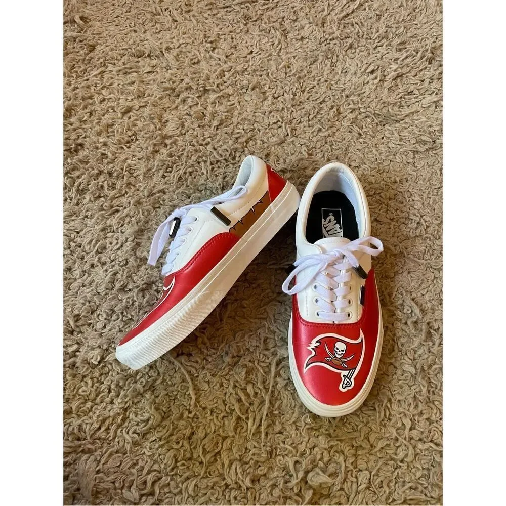 NEW vans custom made buccaneers leather old school‎ sneakers size 9.5 men’s